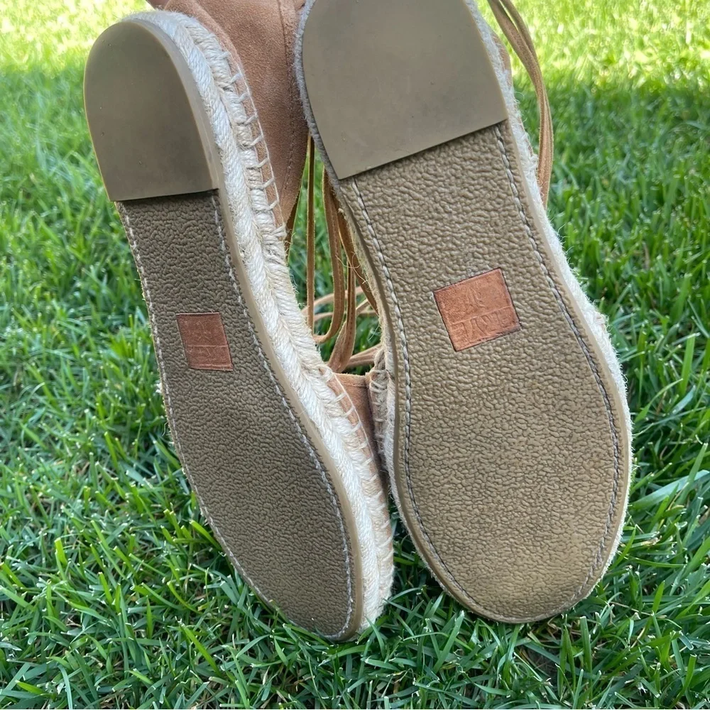 FRYE Women's Leo Two-Piece Espadrille Suede Flat Sandal Sand Tan Ankle Lace Boho